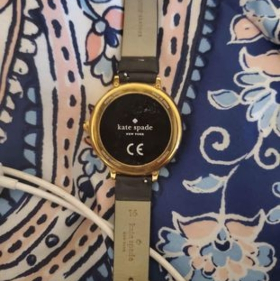 Kate Spade  Scalloped Smart Watch - Picture 2 of 2